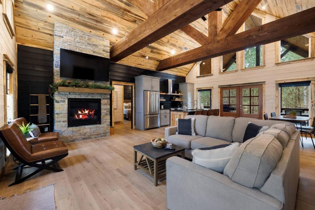 Lone Pine Lodge. Brand New! 2 Bedroom Luxury Cabin. Broken Bow Exterior foto