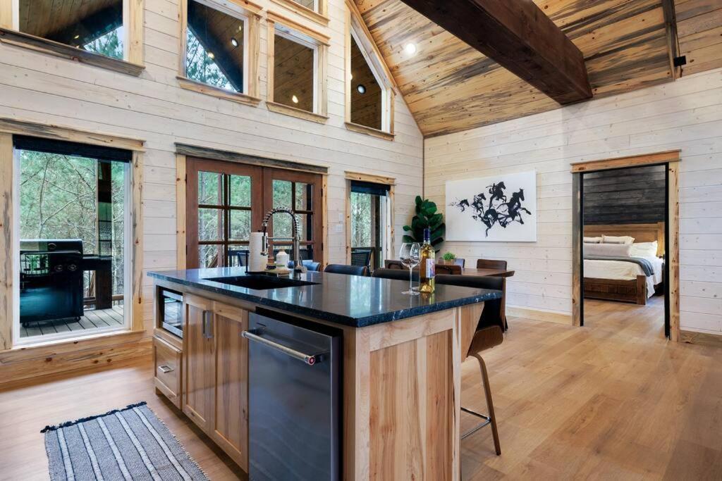 Lone Pine Lodge. Brand New! 2 Bedroom Luxury Cabin. Broken Bow Exterior foto